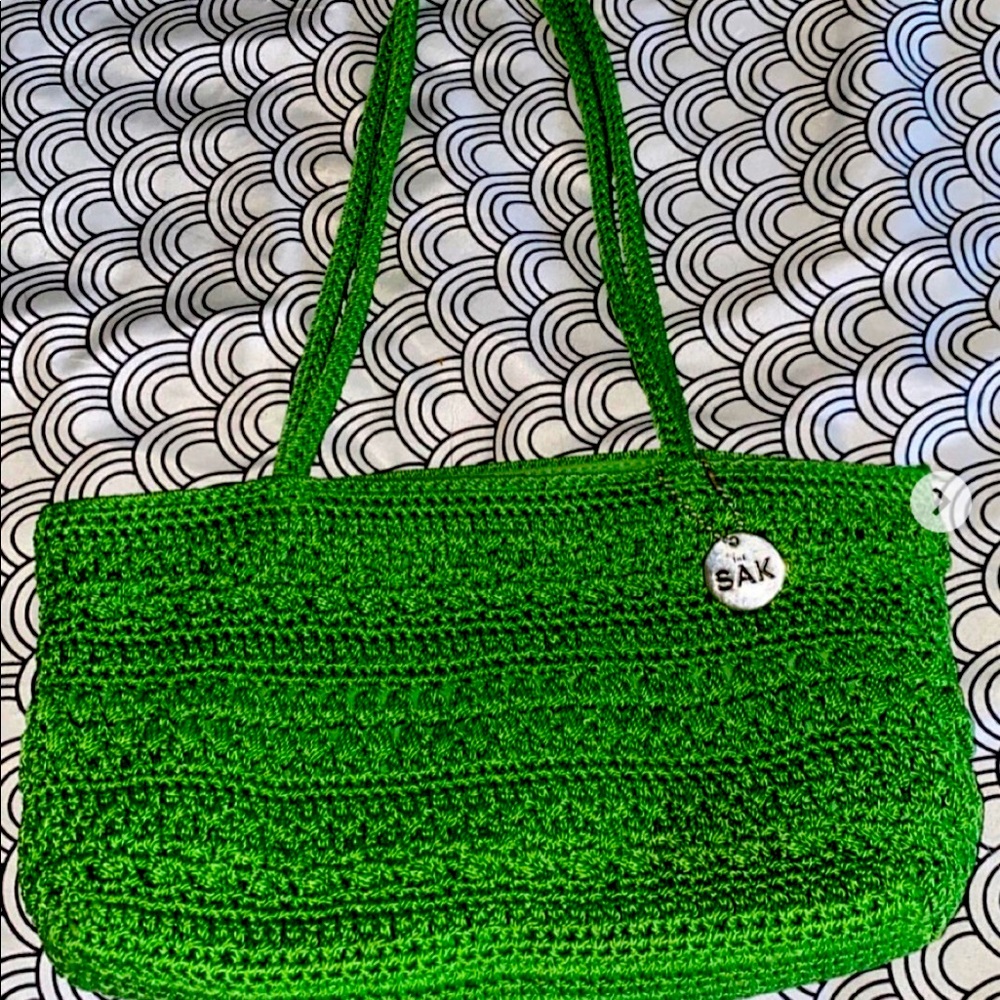 Cute 80’s look , don’t use anymore though, it does have a ink stain inside.